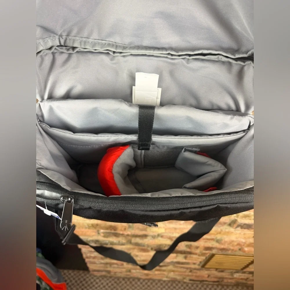EUC Manfrotto Unica VII messenger bag DSLR camera laptop bag black